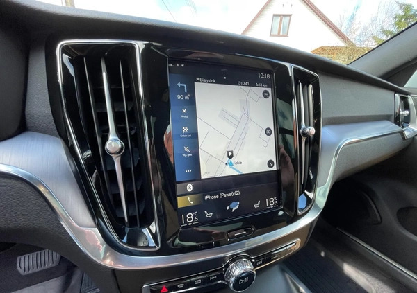 Volvo V60 Cross Country cena 122000 przebieg: 87237, rok produkcji 2019 z Białystok małe 781
